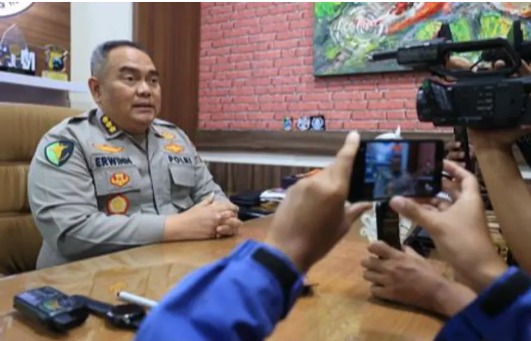 polda jatim terjunkan 1 000 tim medis gelar layanan kesehatan petugas tps 70274