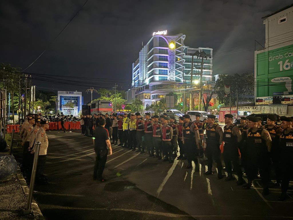 polda kalsel bersama polresta banjarmasin gelar patroli skala besar cipta kondisi di wilayah banjarmasin 71760