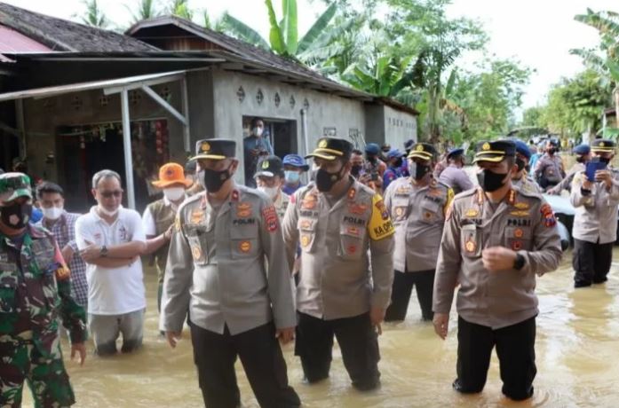 polda kalsel ingatkan masyarakat selalu siaga banjir akibat curah hujan tinggi 25286