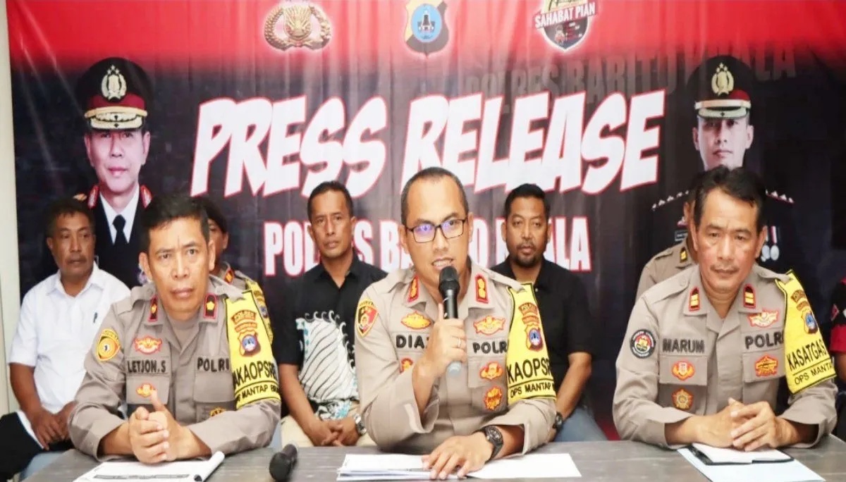 polda kalsel sita 60 kayu ulin ilegal di tabalong 68396