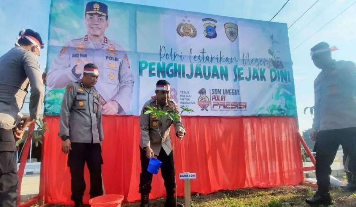 polda kalsel tanam 1 000 bibit pohon 62433