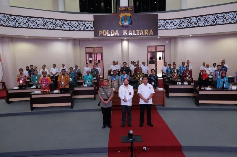 polda kaltara gelar kegiatan fasilitasi assessment center jabatan pimpinan tinggi pratama pemprov 2024 77920