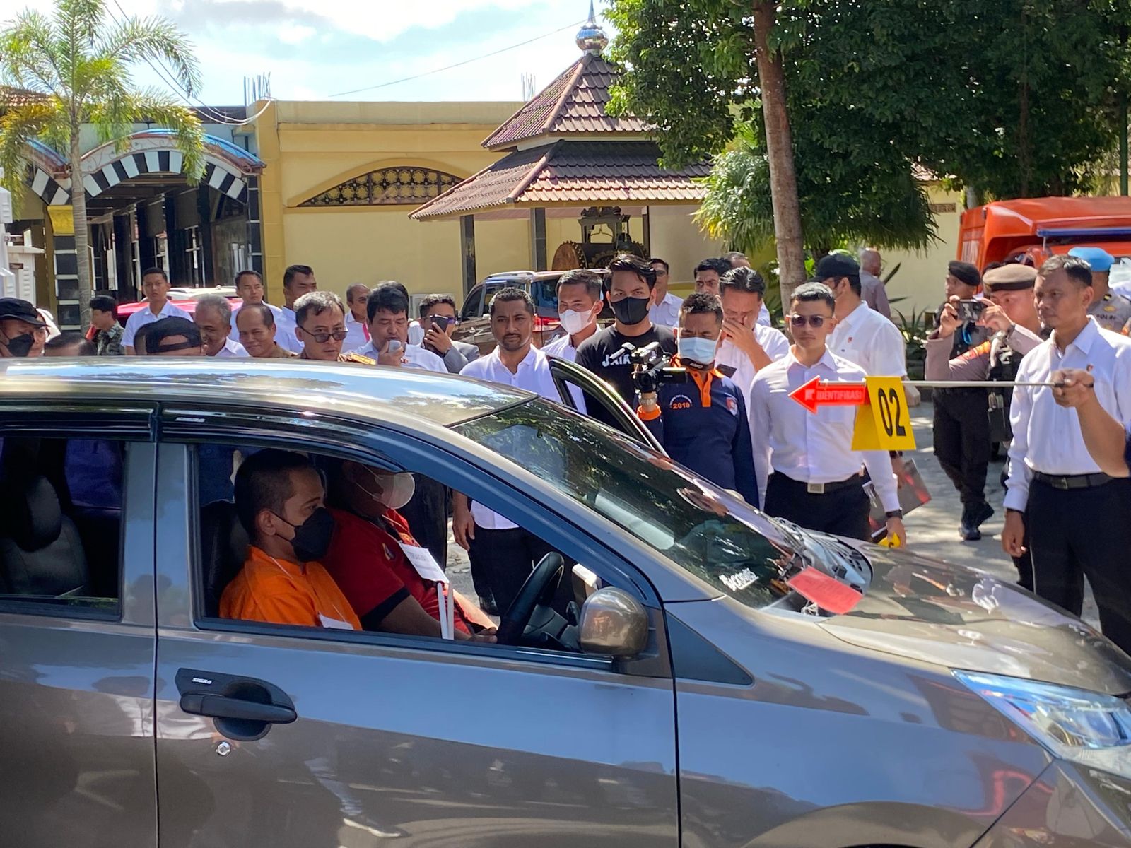 polda kalteng gelar rekonstruksi penemuan mayat di katingan 82727