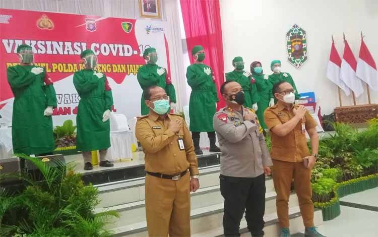 polda kalteng gelar suntik vaksinasi covid 19 tahap ii 9024