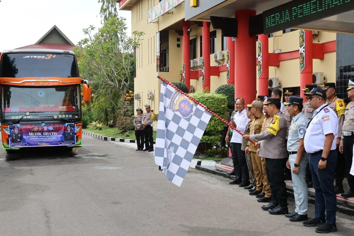 polda kalteng lepas 160 pemudik wujud komitmen berikan pelayanan 82264