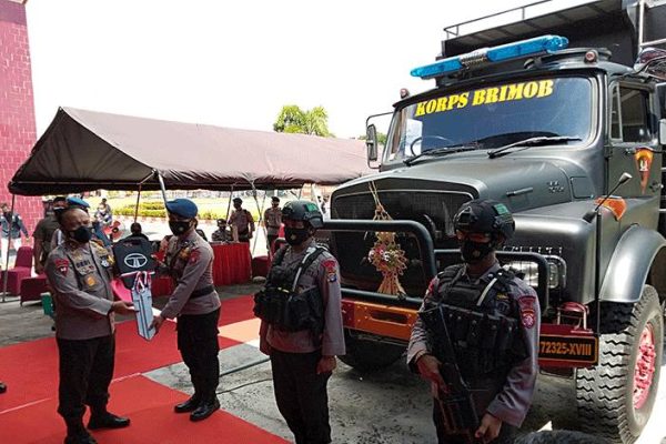 polda kalteng luncurkan mobil dapur lapangan 18153