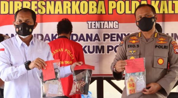 polda kalteng tangkap dua kurir sabu 16115