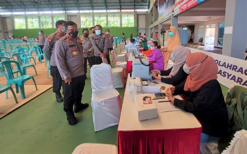 polda kaltim bantu percepatan vaksinasi siapkan 4000 dosis vaksin 21099