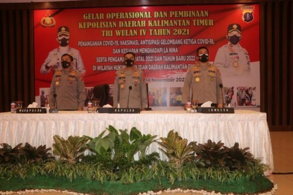 polda kaltim gelar operasional dan pembinaan triwulan iv tahun 2021 24853