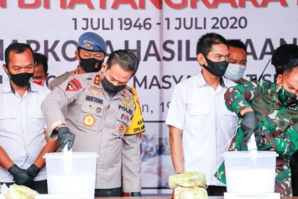 polda kaltim musnahkan barang bukti narkotika seberat 65 kg 15597