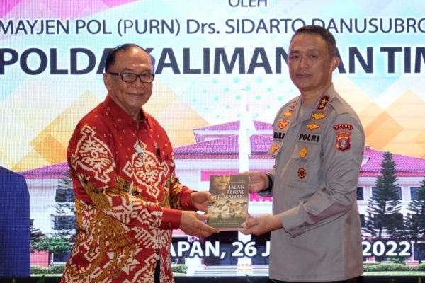 polda kaltim terima sosialisasi mengenai menjaga dan mengawal nkri yang pro kebhinekaan oleh dewan pertimbangan presiden 23029