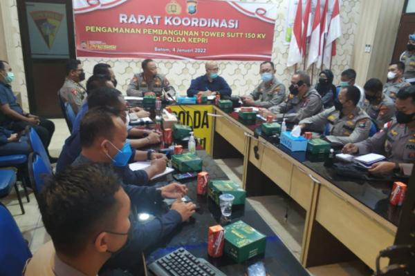 polda kepri dan pln batam berkoordinasi bahas dampak sosial proyek sutt 22761