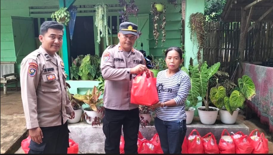 polda lampung gelar kegiatan bakti sosial pemberian bansos 50437