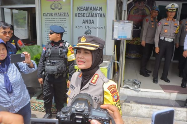 polda lampung lakukan screening tiket kapal saat arus balik idul fitri 1445 hijriah 72497