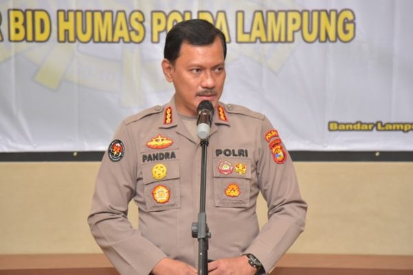 polda lampung mendata dari 442 146 pemudik ada 1 296 orang positif covid 28697