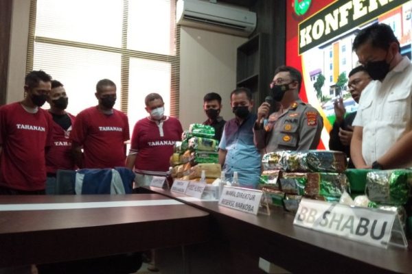 polda lampung mengamankan empat tersangka pengedar narkoba jaringan lintas provinsi 49949