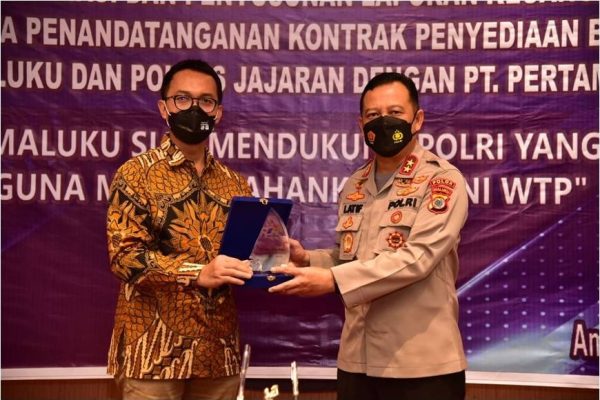 polda maluku jalin kerja sama pt pertamina patra niaga dalam penyedian bbm dan pelumas 18331