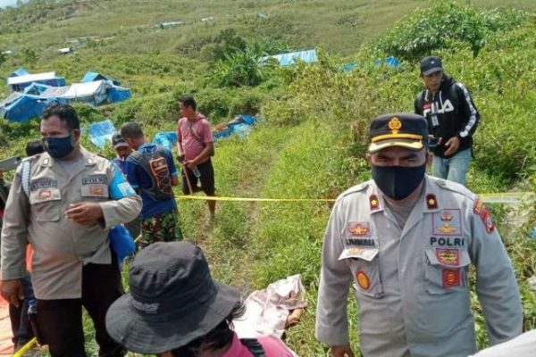 polda maluku jelaskan sebagian besar penambang ilegal sudah keluar dari gunung botak 23256