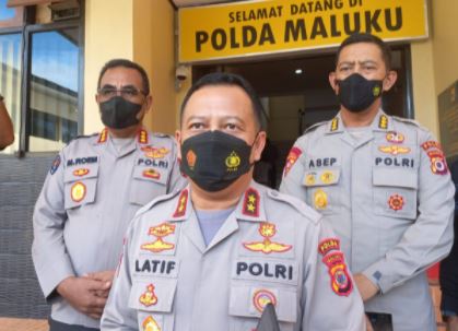 polda maluku lakukan trauma healing untuk anak anak di pulau haruku 23069