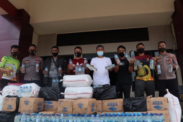 polda malut gagalkan penyelundupan minuman keras ke ternate 16066