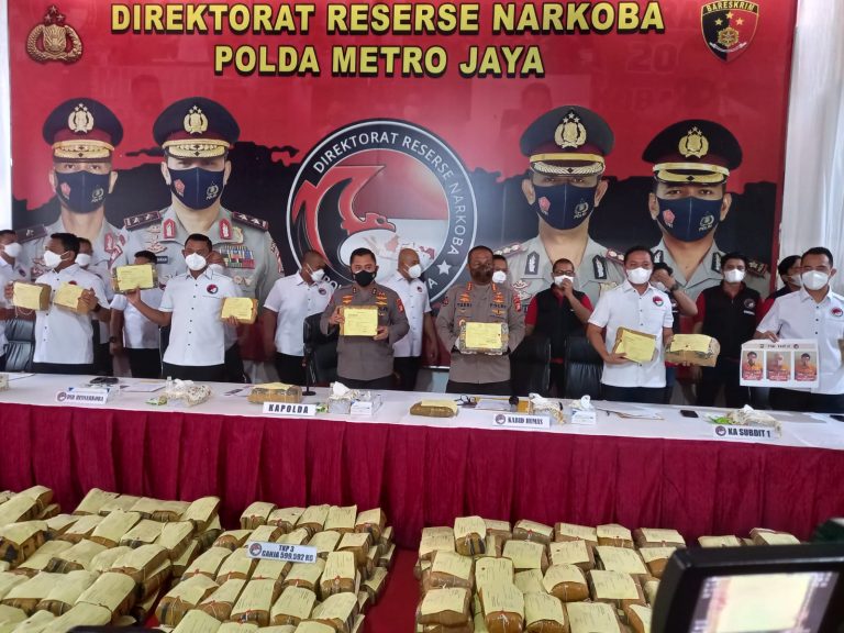 polda metro jaya berhasil gagalkan penyelundupan 1370 ton ganja jaringan aceh medan jakarta 24677