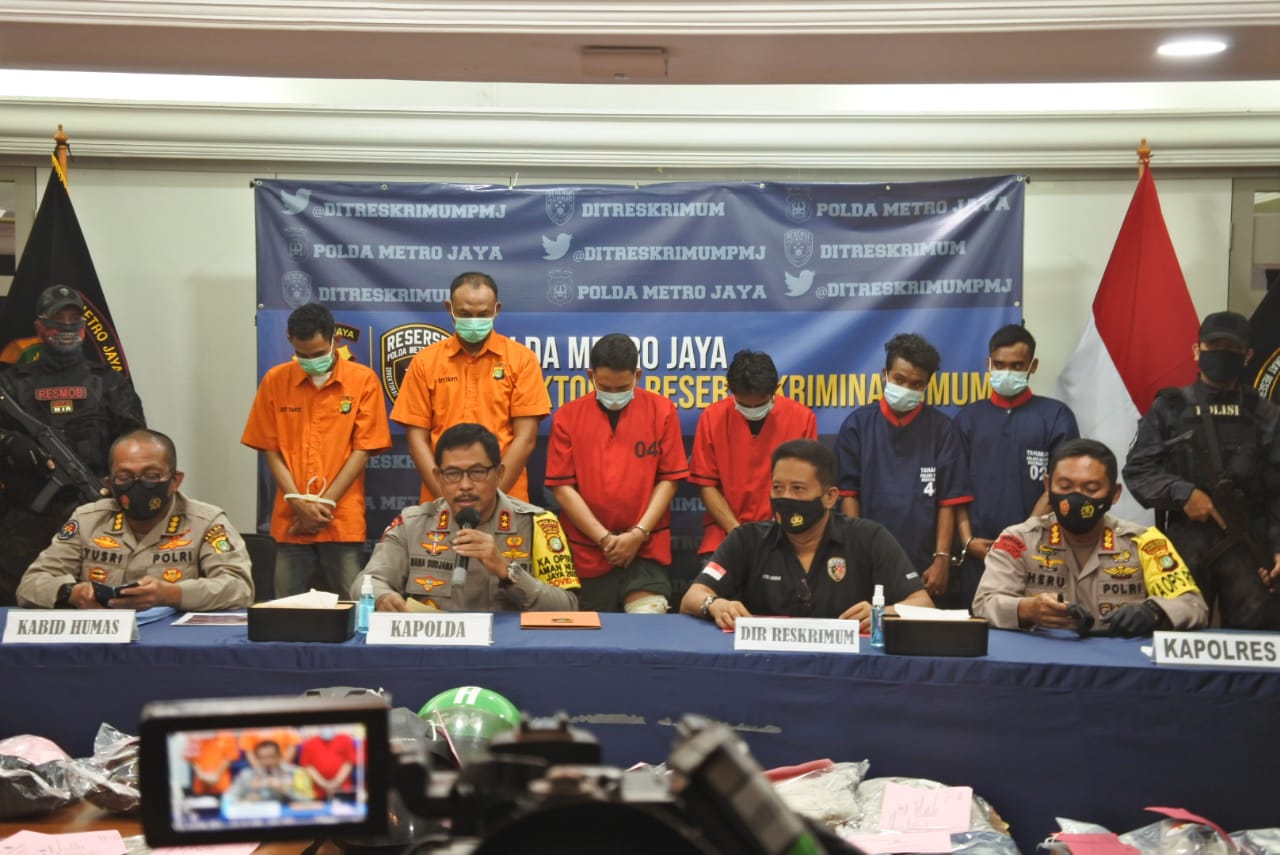 polda metro jaya berhasil ungkap 10 kasus begal sepeda total 22 tersangka diamankan 32586