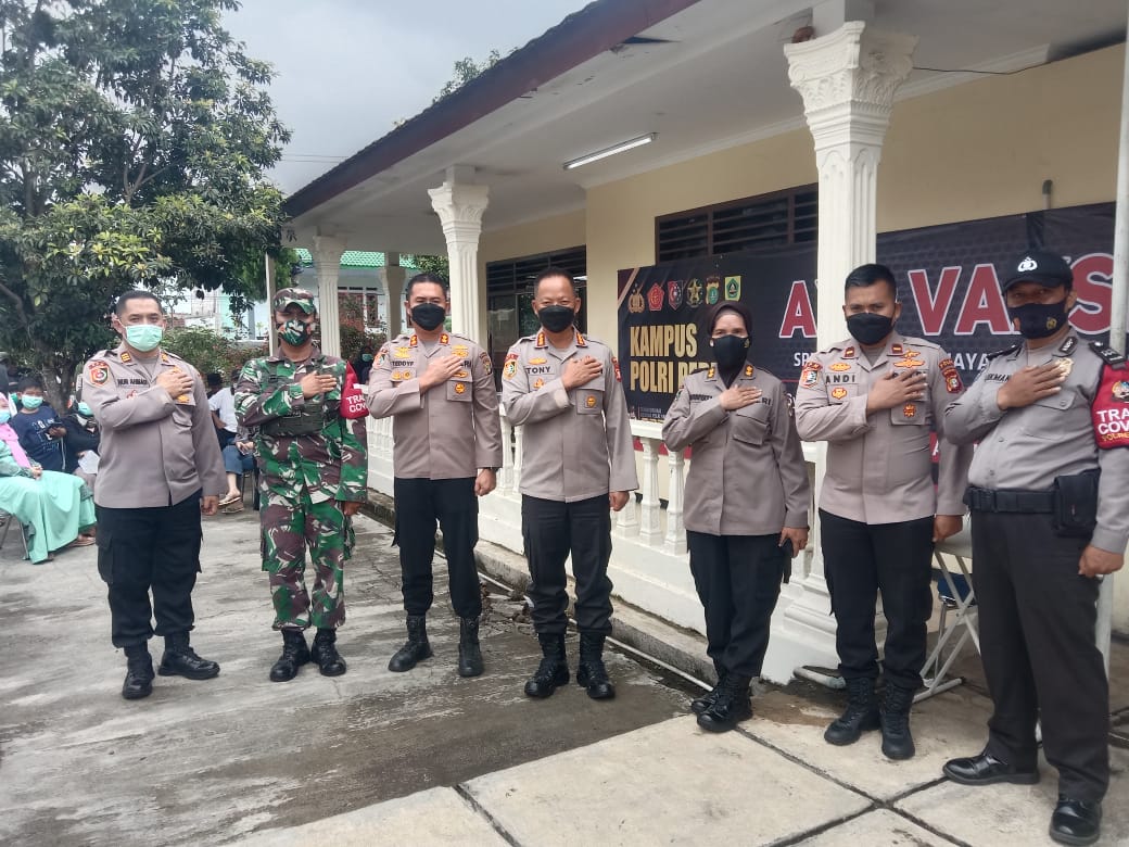 polda metro jaya gelar baksos kampus polri peduli di cigombong 37183