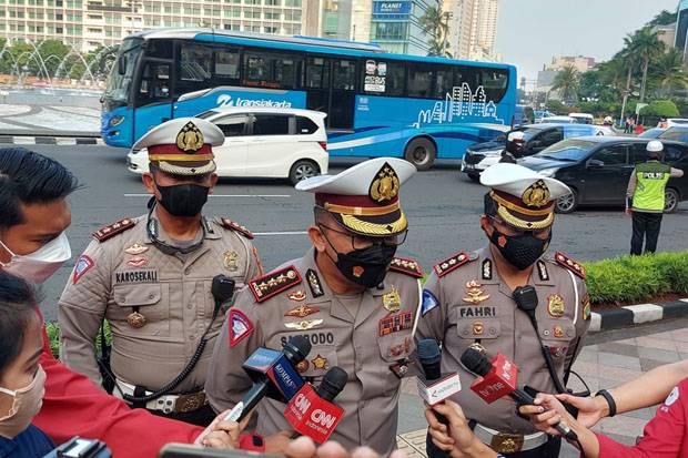 polda metro jaya imbauan pesepeda tak keluar dari jalur sepeda 20167
