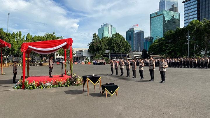 polda metro jaya kerahkan personel untuk bantu amankan tps pada pemilu 2024 70129