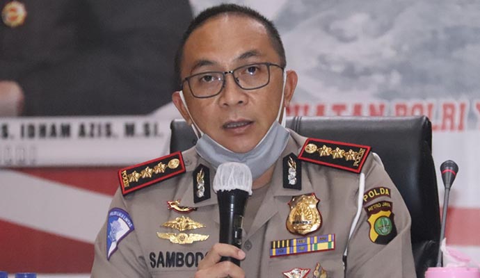 polda metro jaya lakukan pengalihan arus lalin secara situasional 20024