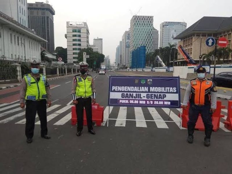 polda metro jaya masih berlakukan ganjil genap di 13 kawasan 17836