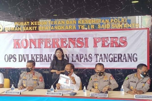 polda metro jaya periksa 22 saksi guna menguak insiden yang menewaskan 44 napi 27171