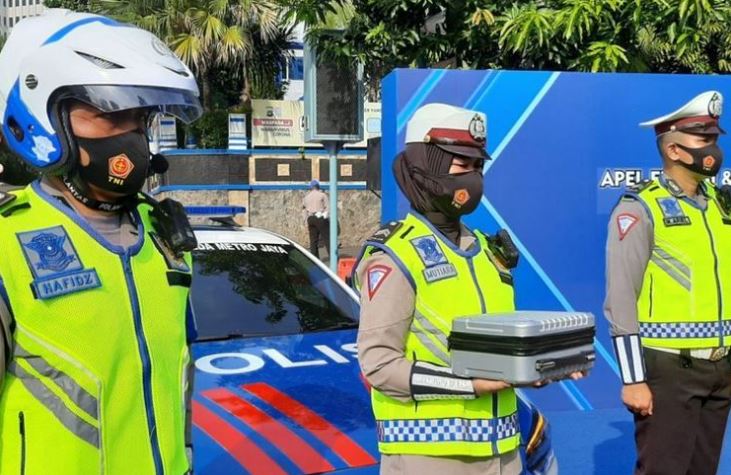 polda metro jaya resmi manfaatkan etle yang bersifat mobile 20165