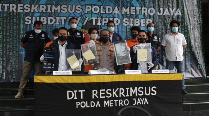 polda metro jaya tangkap 3 pelaku pemalsu hasil swab pcr 33129