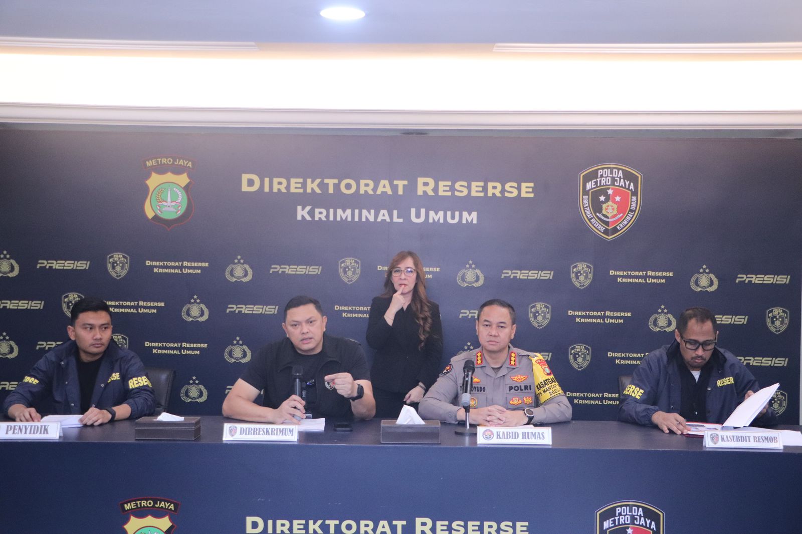 polda metro jaya tangkap 3 tersangka pembunuhan pegawai mrt 66385