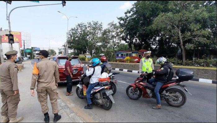 polda metro perketat titik sekat mudik di kabupaten bekasi 20043