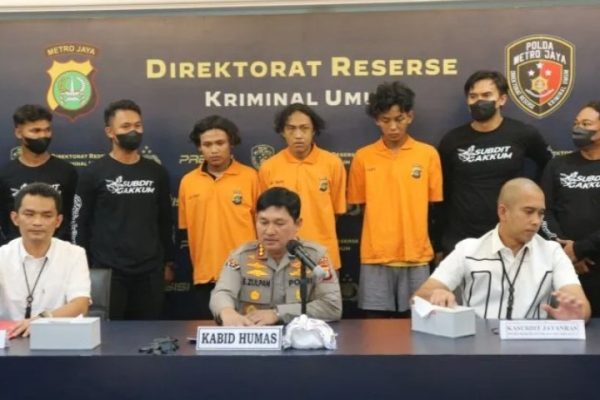polda metro tangkap komplotan rampok yang habisi nyawa pengemudi taksi online 50700