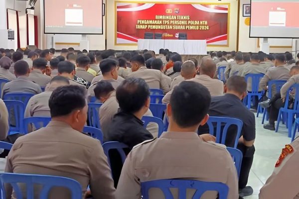 polda ntb gelar bimtek untuk personel pengamanan tps pemilu 2024 69709