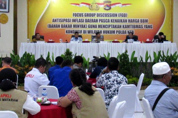 polda ntb gelar fgd antisipasi inflasi di ntb pasca harga bbm naik 49568