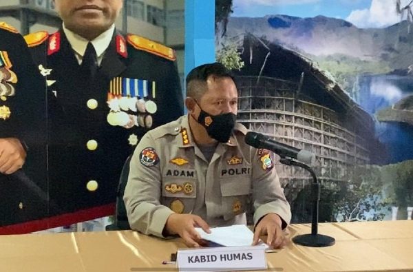 polda pabar berhasil menangkap dpo kasus penyerangan posramil maybrat 27205