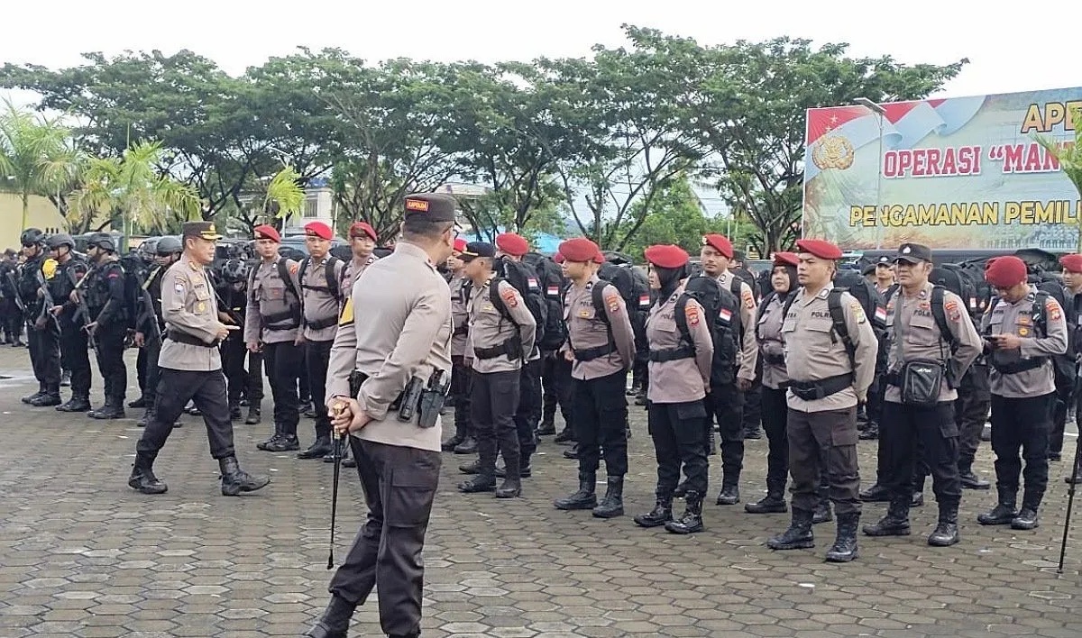 polda pabar mulai menggeser personel pengamanan pemilu 2024 70012