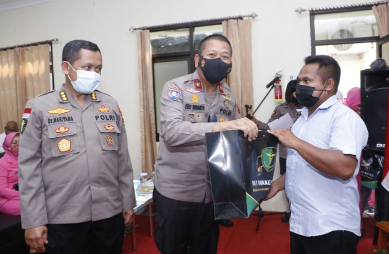 polda papua laksanakan giat bakti kesehatan jelang hari bhayangkara ke 75 tahun 9291