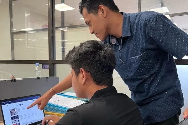 polda riau lakukan patroli siber di platform medsos guna mencegah menyebarnya berita hoaks 70238