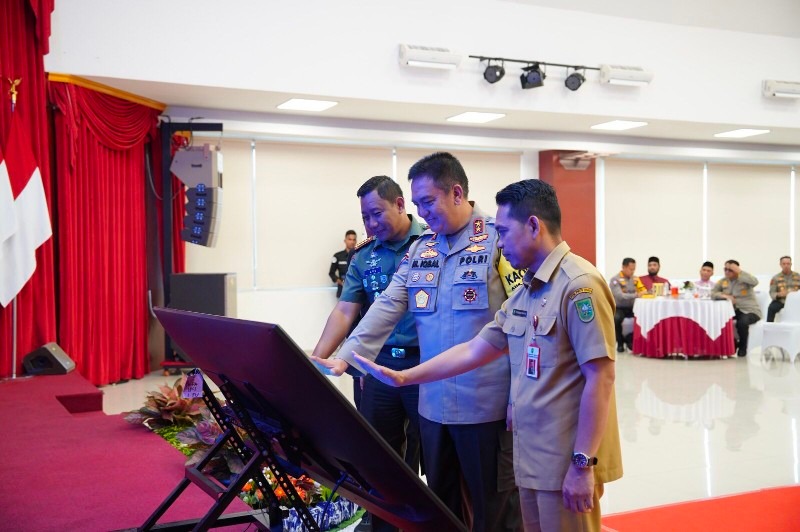 polda riau luncurkan aplikasi polri sirine mempermudah sarana pelayanan masyarakat 66514