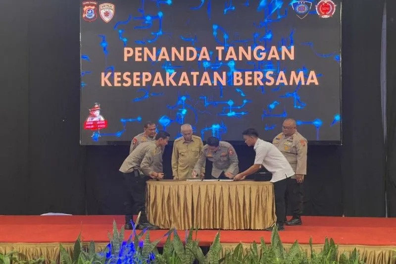 polda sulawesi tenggara bersama pemerintah provinsi menandatangani kesepakatan assesment center polri 57950