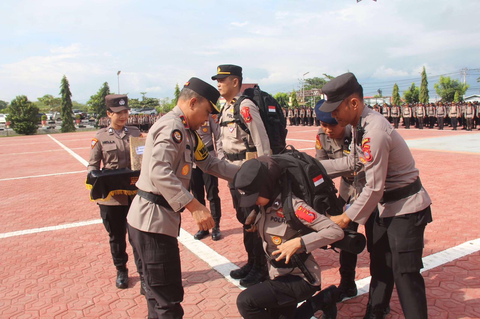 polda sulteng gelar apel pengamanan tps 70024