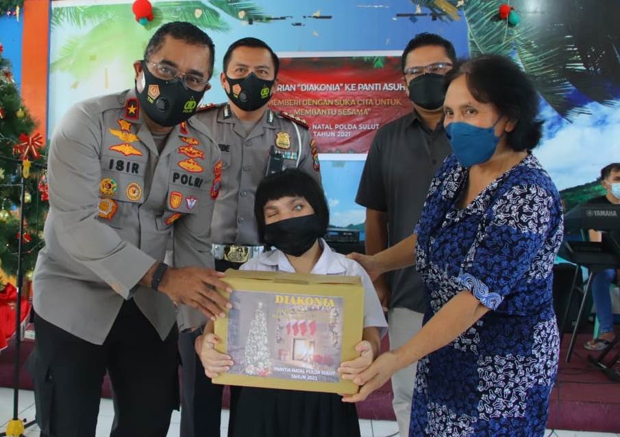 polda sulut berbagi kasih di panti sosial bartemeus manado 22804