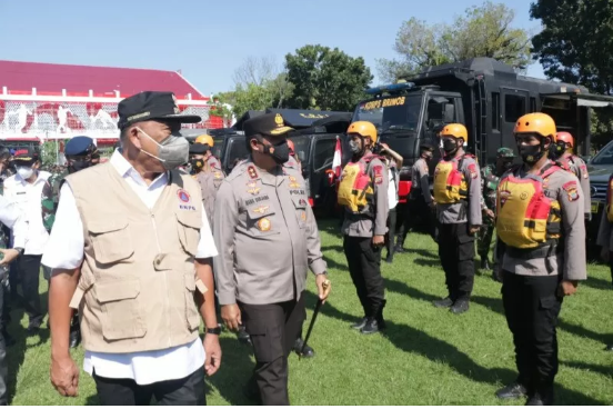 polda sulut gelar apel kesiapsiagaan penanggulangan bencana 36937