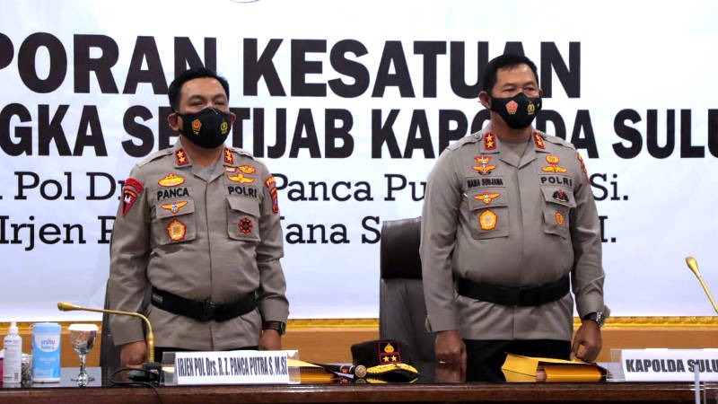 polda sulut laksanakan lapsat dan penandatanganan memori sertijab kapolda 36802