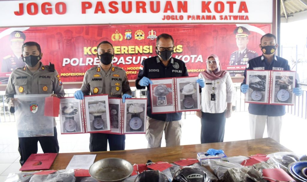 police name four suspects related to fish bombing in pasuruan 42840